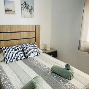 apartamento-premium-playa-en-centro-con-wifi-y-aa.es-andalucia.com/